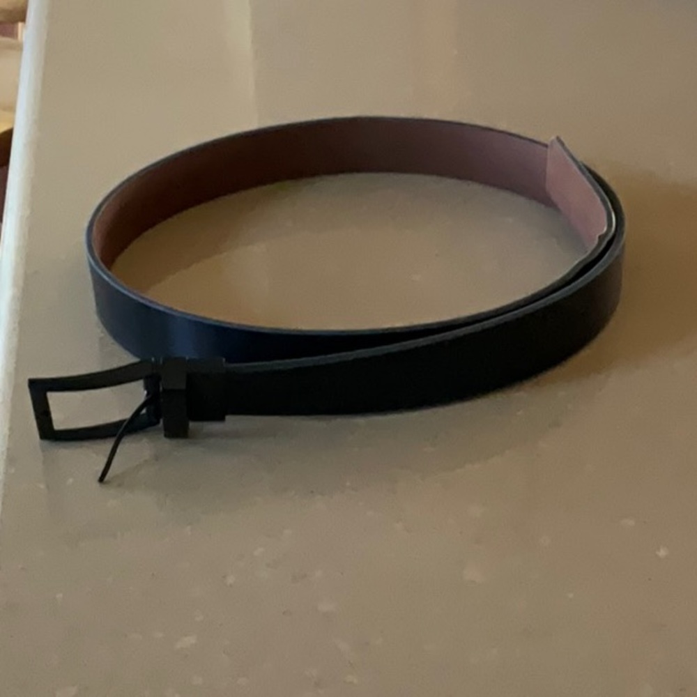SwissGear reversible 36 inch leather belt